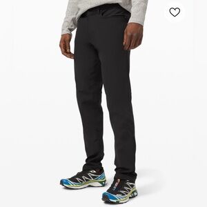 Lululemon ABC Warpstreme Classic-Fit 28” (40” waist). Black